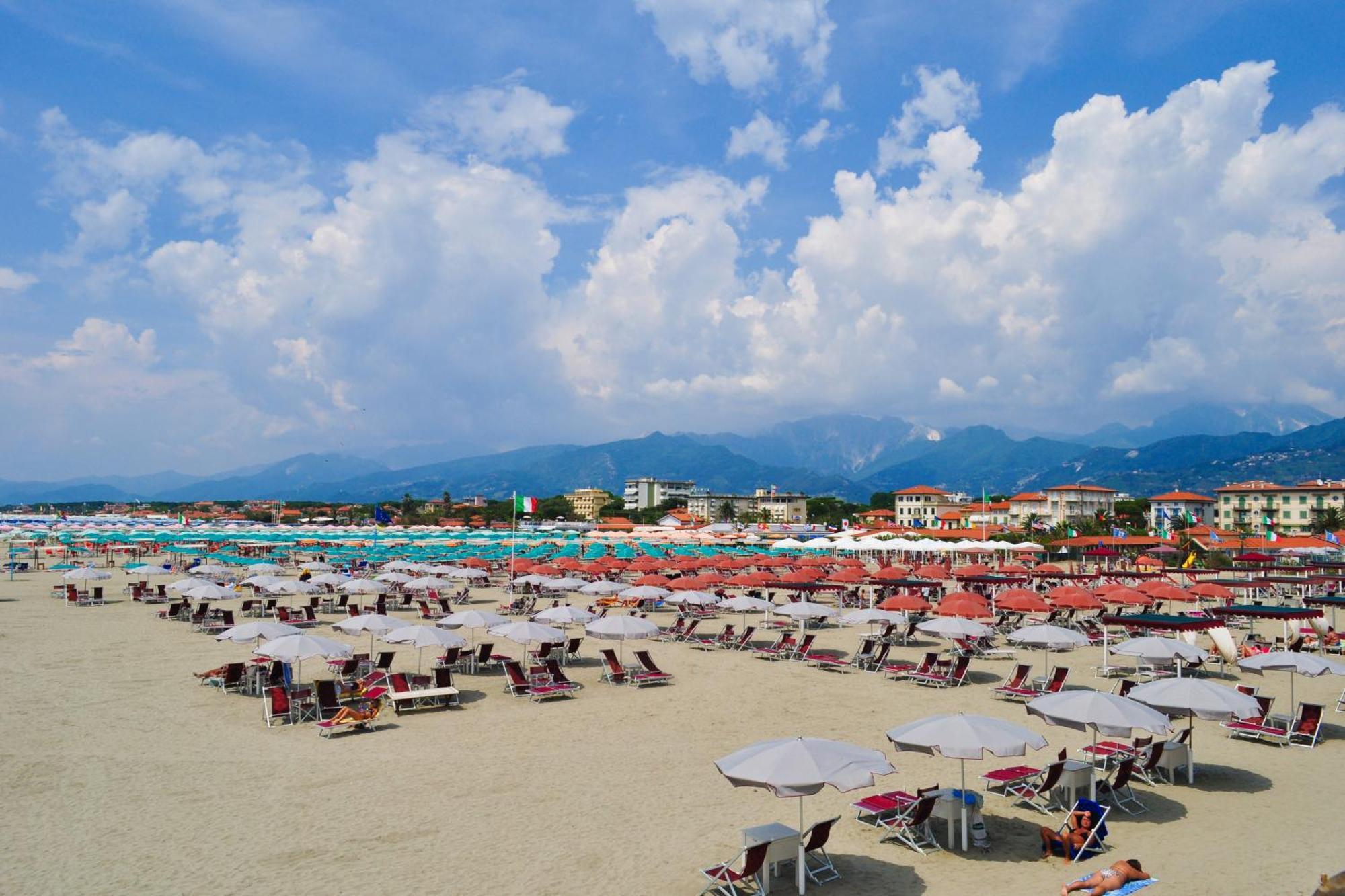 Casa Arno 500M From Beach - Happy Rentals Marina di Massa Esterno foto