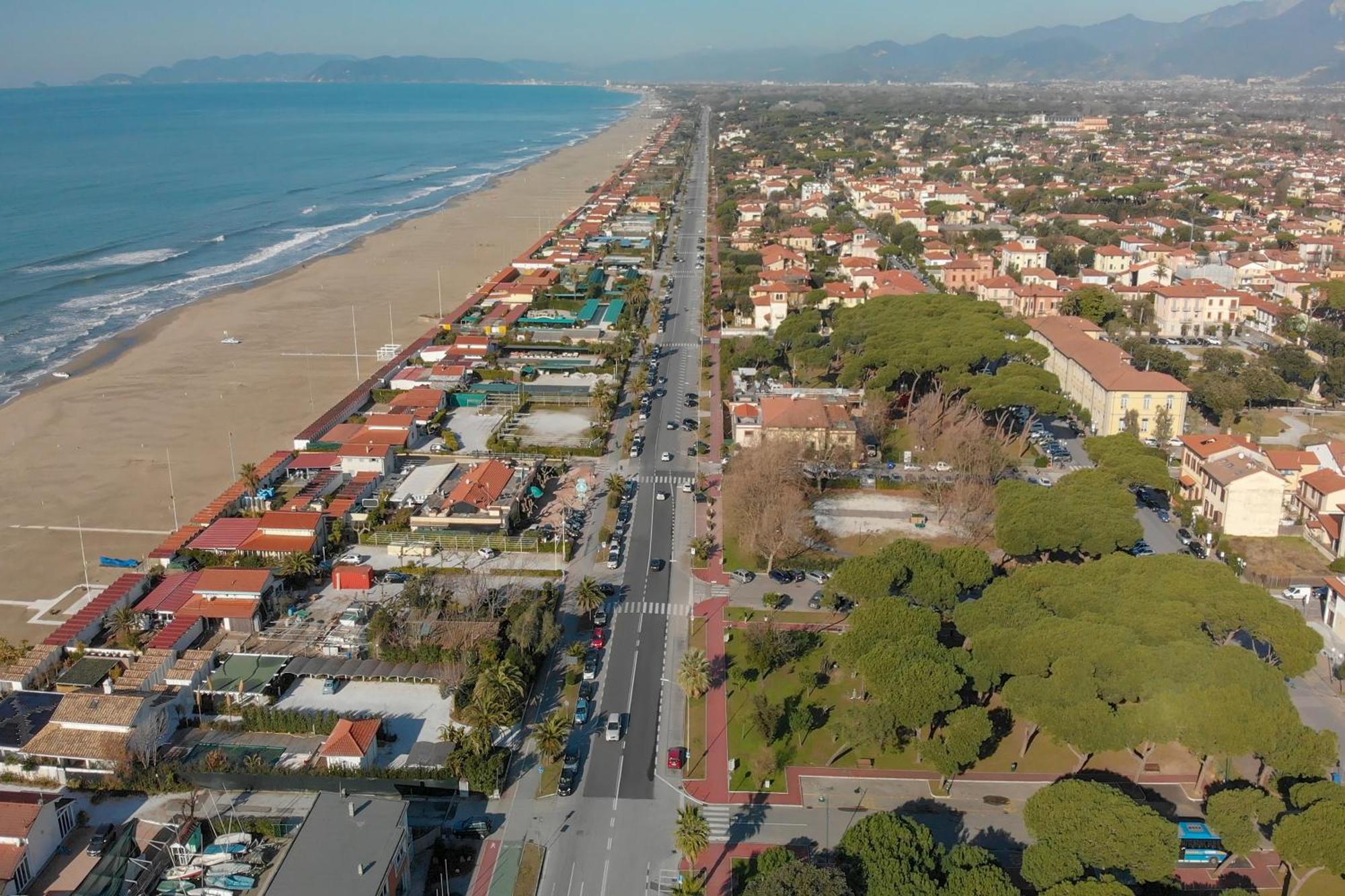 Casa Arno 500M From Beach - Happy Rentals Marina di Massa Esterno foto